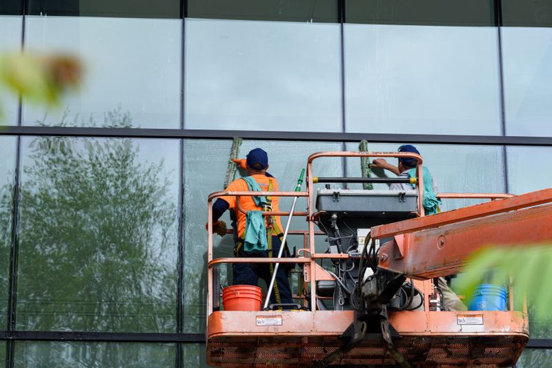 commercial building maintenance